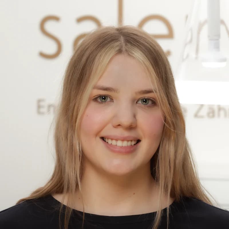 Leonie Wilms, Zahnmedizinische Fachangestellte · Stellv. Praxismanagement