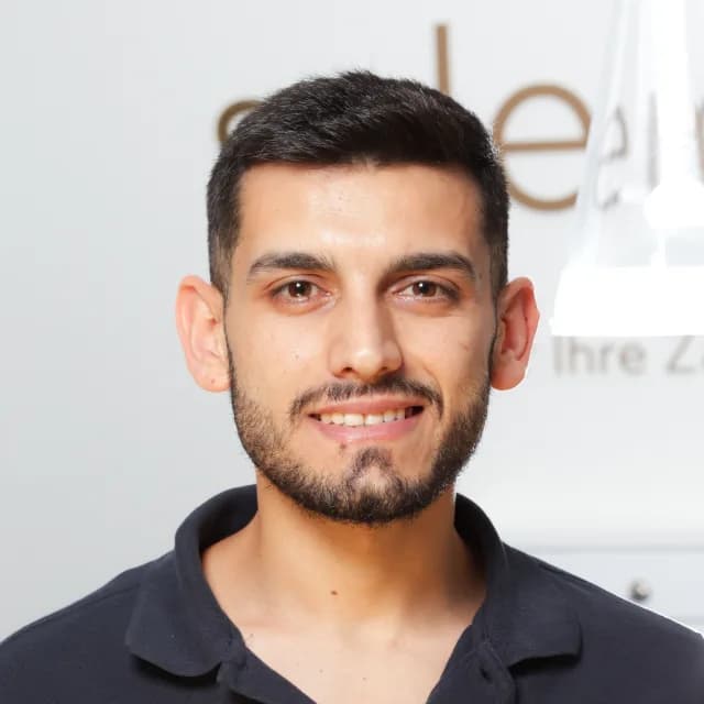 Wissam Mounther, Zahnarzt in Assistenzzeit